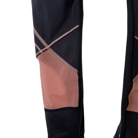 Athleta Ultimate Stash Pocket Ignite 7/8 Tight Leggings Black & - Size XS / P - Picture 4 of 6